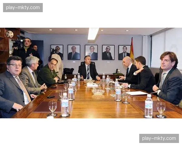 “联盟与球员工会达成新劳资协议，球员平均薪资大幅上涨”